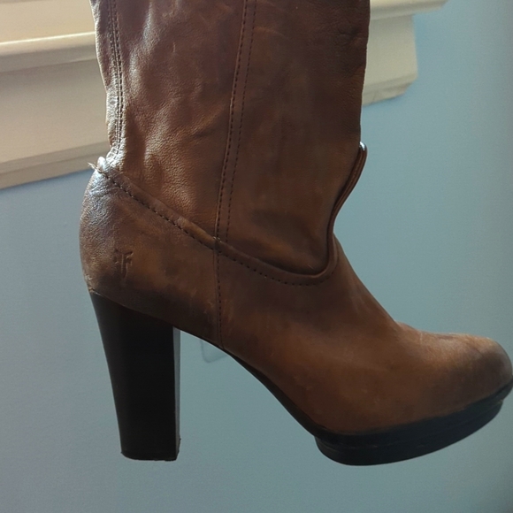 Frye Mimi Scrunch Leather Platform Heel Boot Taupe - Size 9.5 - LIKE NEW! - Picture 2 of 14